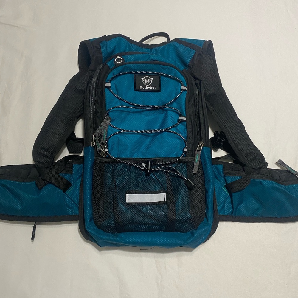 Insulated Hydration Hiking Pack - Mothybot Blue
